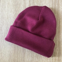 Babymutsje bordeaux rood