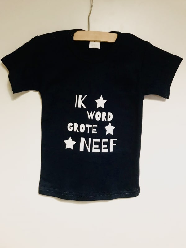 Cassis T-shirt met grafisch motief en verbindingen aan de hals