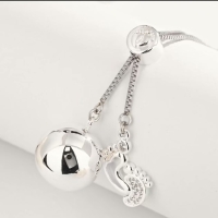 Zwangerschapsketting met hanger strass voetjes