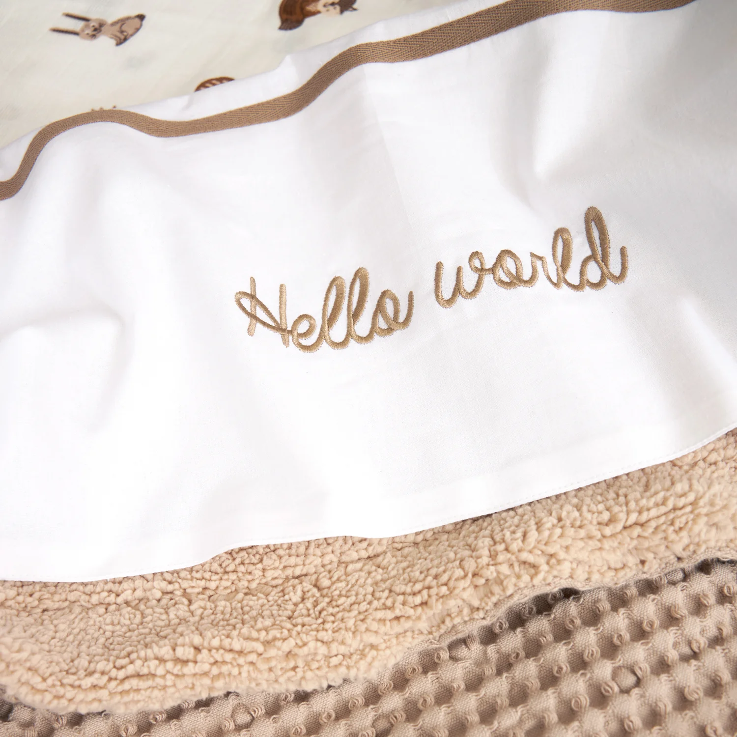 Ledikant laken Hello World